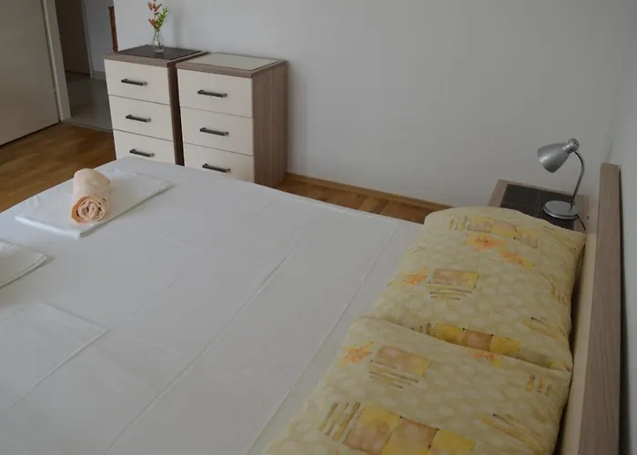 Apartment Dane Makarska