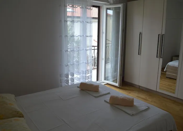 Apartment Dane Makarska