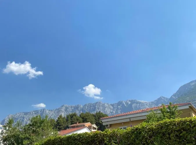 Apartment Dane Makarska