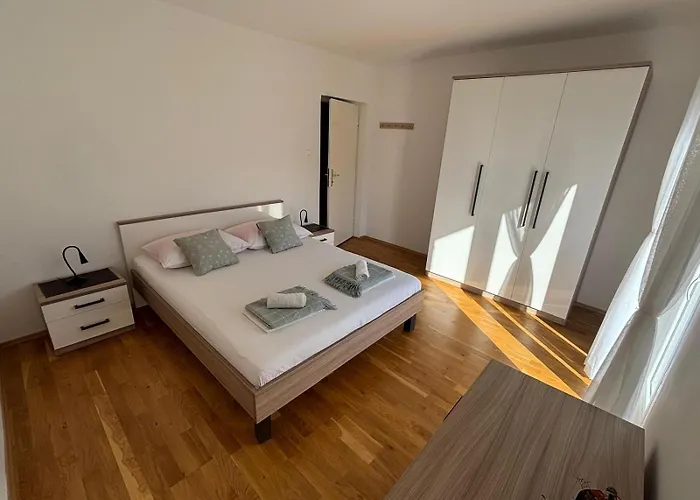 Apartment Dane Makarska