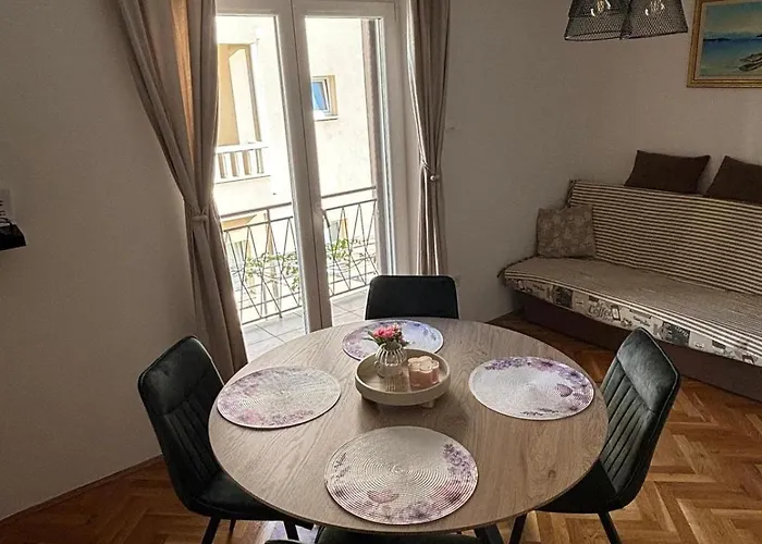 Dane Макарська